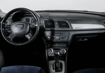Подержанный автомобиль Audi Q3 2013 года (12 фото)