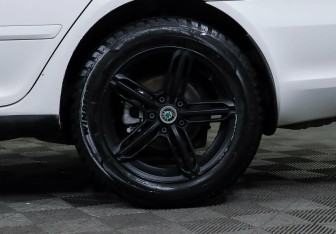 Подержанный автомобиль Skoda Octavia Liftback 2012 года (8 фото)