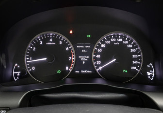 Подержанный автомобиль Lexus ES 2014 года (13 фото)