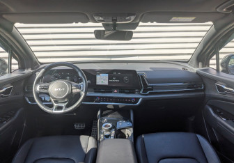 Подержанный автомобиль Kia Sportage 2023 года (14 фото)