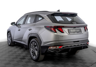 Подержанный автомобиль Hyundai Tucson 2022 года (7 фото)