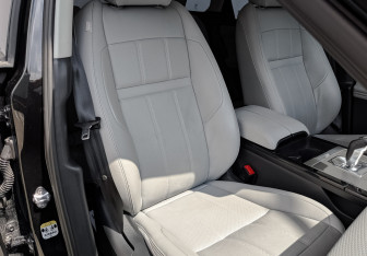 Подержанный автомобиль Land Rover Range Rover Evoque 2022 года (23 фото)