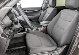 Подержанный автомобиль Kia Sorento 2017 года (20 фото)