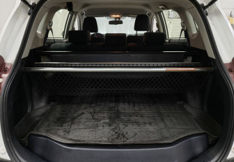 Подержанный автомобиль Toyota RAV4 2013 года (14 фото)