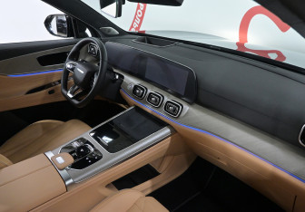 Подержанный автомобиль Jaecoo J8 2024 года (9 фото)