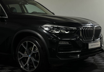 Подержанный автомобиль BMW X5 2020 года (20 фото)