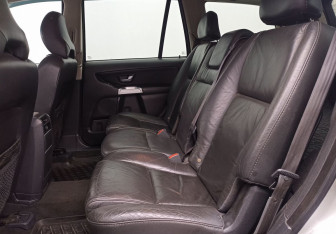 Подержанный автомобиль Volvo XC90 2004 года (10 фото)