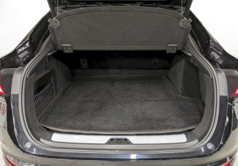 Подержанный автомобиль Geely Tugella 2023 года (10 фото)