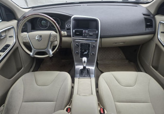 Подержанный автомобиль Volvo XC60 2012 года (9 фото)