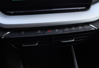 Подержанный автомобиль Skoda Octavia Wagon 2021 года (29 фото)