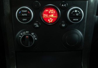 Подержанный автомобиль Suzuki Grand Vitara 2008 года (19 фото)