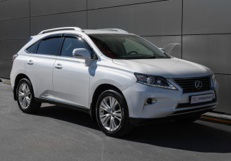 Подержанный автомобиль Lexus RX 2014 года (3 фото)