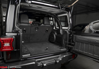 Новый Jeep Wrangler 2025 (8 фото)