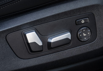 Подержанный автомобиль BMW X5 2022 года (24 фото)