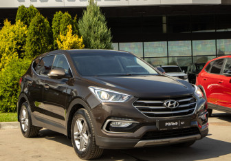 Подержанный автомобиль Hyundai Santa Fe 2016 года (2 фото)