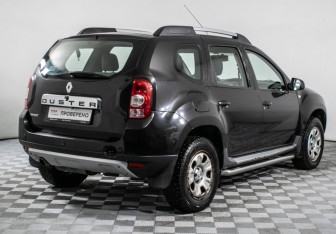 Подержанный автомобиль Renault Duster 2012 года (5 фото)