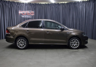 Подержанный автомобиль Volkswagen Polo Sedan 2017 года (4 фото)