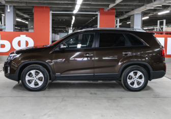 Подержанный автомобиль Kia Sorento 2018 года (8 фото)