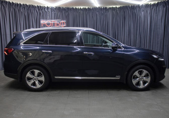Подержанный автомобиль Kia Sorento 2019 года (4 фото)