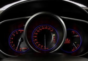 Подержанный автомобиль Mazda CX-7 2011 года (11 фото)