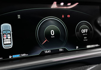 Подержанный автомобиль Voyah Free 2024 года (23 фото)