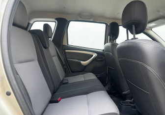 Подержанный автомобиль Renault Duster 2014 года (11 фото)