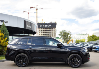 Подержанный автомобиль Volkswagen Teramont 2025 года (3 фото)