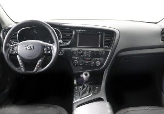 Подержанный автомобиль Kia Optima Sedan 2013 года (7 фото)