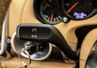 Подержанный автомобиль Porsche Cayenne 2015 года (11 фото)