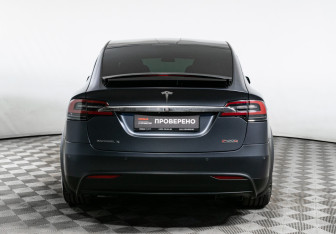 Подержанный автомобиль Tesla Model X 2018 года (6 фото)