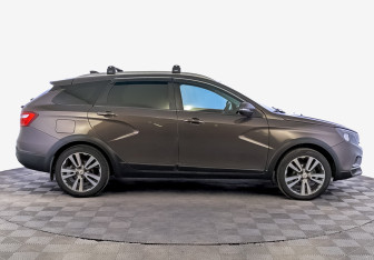 Подержанный автомобиль LADA (ВАЗ) Vesta Wagon 2019 года (4 фото)
