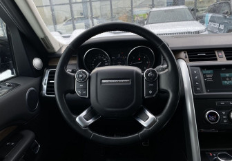 Подержанный автомобиль Land Rover Discovery 2017 года (16 фото)