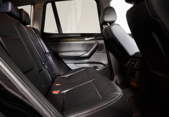 Подержанный автомобиль BMW X3 2014 года (11 фото)