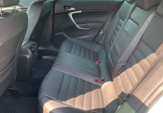 Подержанный автомобиль Opel Insignia Sedan 2014 года (21 фото)