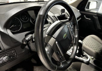Подержанный автомобиль Land Rover Freelander 2007 года (13 фото)
