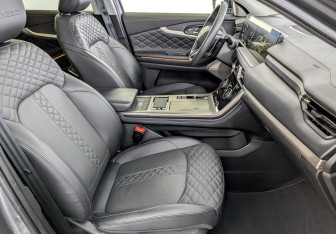 Подержанный автомобиль Exeed TXL 2023 года (25 фото)