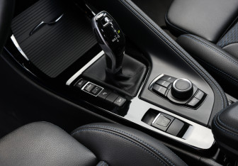 Подержанный автомобиль BMW X1 2019 года (20 фото)
