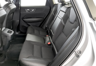 Подержанный автомобиль Volvo XC60 2019 года (12 фото)