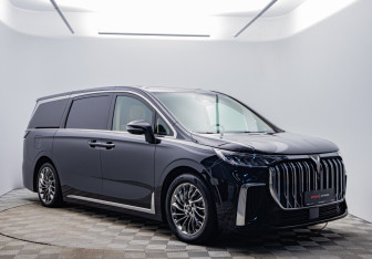 Подержанный автомобиль Voyah Dream 2023 года (3 фото)