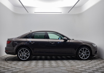 Подержанный автомобиль Audi A4 Sedan 2019 года (4 фото)