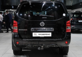 Подержанный автомобиль Nissan Pathfinder 2010 года (5 фото)