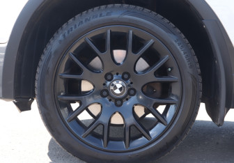 Подержанный автомобиль BMW X3 2009 года (19 фото)
