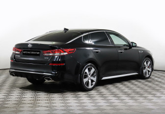 Подержанный автомобиль Kia Optima Sedan 2020 года (5 фото)