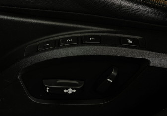 Подержанный автомобиль Volvo V40 Cross Country 2013 года (15 фото)