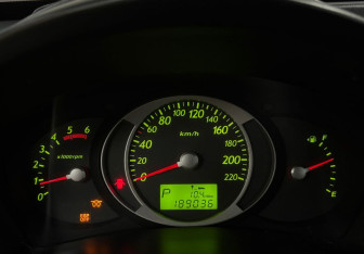 Подержанный автомобиль Hyundai Tucson 2008 года (14 фото)