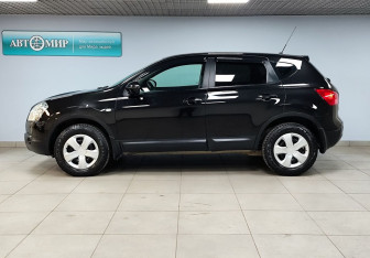 Подержанный автомобиль Nissan Qashqai 2009 года (8 фото)