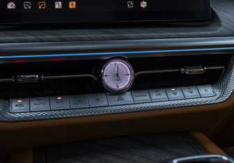 Подержанный автомобиль Tank 500 2023 года (17 фото)