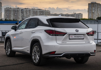 Подержанный автомобиль Lexus RX 2020 года (7 фото)