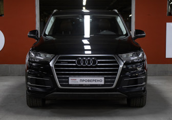 Подержанный автомобиль Audi Q7 2015 года (2 фото)