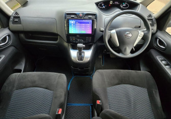 Подержанный автомобиль Nissan Serena Minivan 2016 года (9 фото)